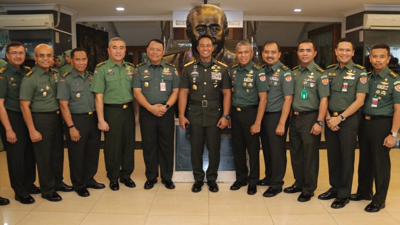 Peringati Hari Juang TNI 2019, Kasad Kunjungi Bakti Sosial Di RSPAD Gatot Soebroto