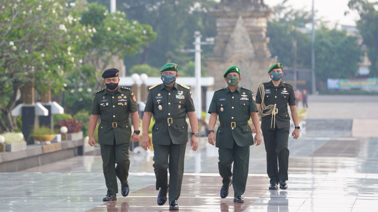 “Sirami” Semangat Juang Melalui Ziarah Makam Pahlawan